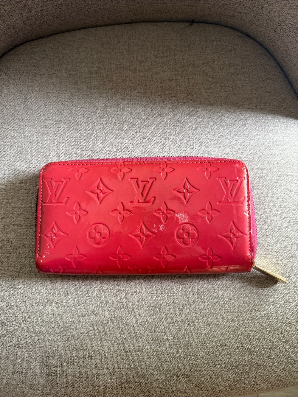 Louis Vuitton Vernis Embossed Red Zip-Around Wallet